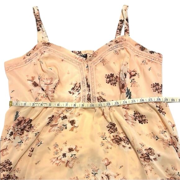 Torrid Floral Babydoll Tank Top Lace Trim Blush Pink Size 2 Hi-Low Hem - Picture 5 of 12